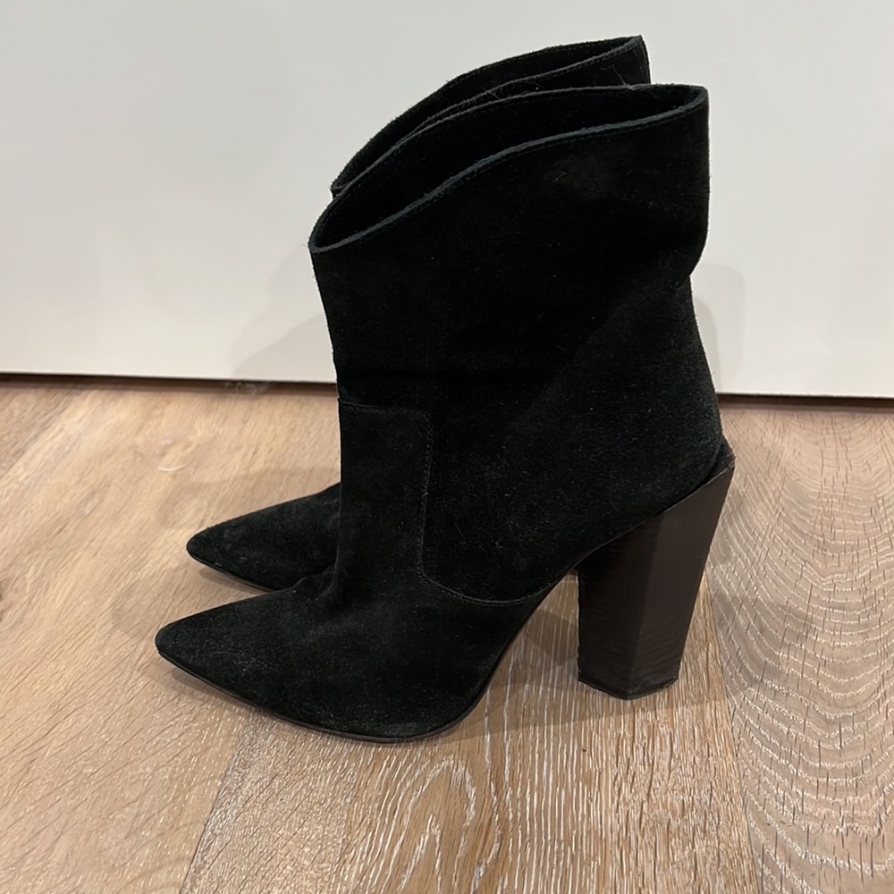 Fendi suede boot/booties